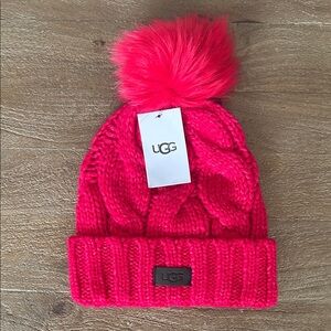 UGG Cable Knit Hat Beanie Pink Faux Fur Pom Pom Brand New with Tags